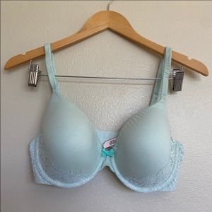 Victoria’s Secret Body by Victoria Lace Mint Bra
